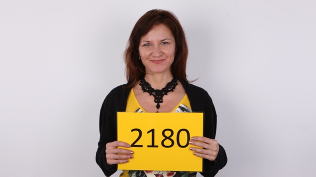 Denisa (36)