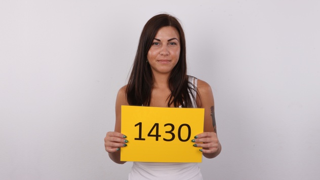 Natalie (21)